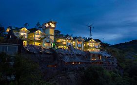 Foggy Knolls Resort